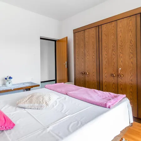 Apartment Awesome In Novi Vinodolski